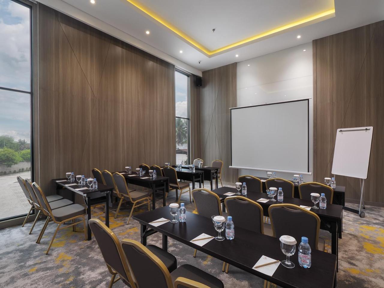 Arosa Hotel Jakarta Buitenkant foto